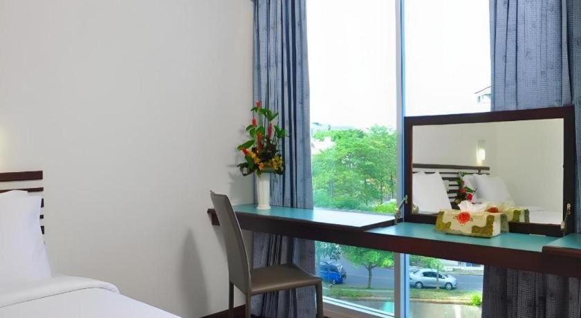 The Color Hotel Hat Yai Exterior photo
