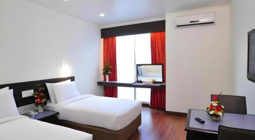 The Color Hotel Hat Yai Exterior photo