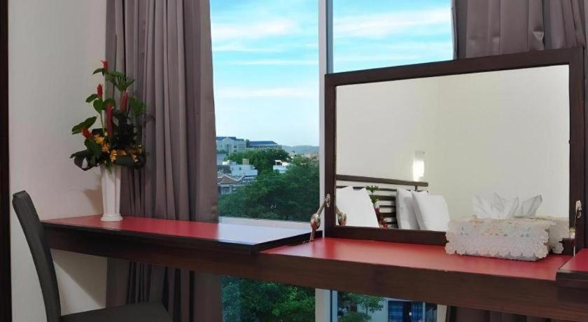 The Color Hotel Hat Yai Exterior photo